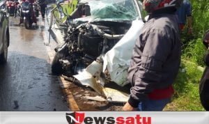 Mobil Tanki vs Minibus di Jalur Pantura Probolinggo – Situbondo