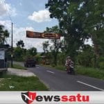 Spanduk Melintang di Jalan Raya Batuputih-Batang Batang Diduga Tidak Punya Ijin