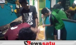 Warga PSHT Pamekasan Bantu Bersihkan Rumah Korban Banjir di Kelurahan dan Desa