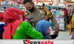 59 Anak Yatim Bersama Satlantas Polresta Probolinggo Belanja ke Pertokoan