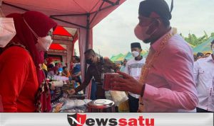 Bupati Sumenep Kunjungi Bazar Takjil di Perumahan Batu Kencana Bupati Sumenep Kunjungi Bazar Takjil di Perumahan Batu Kencana