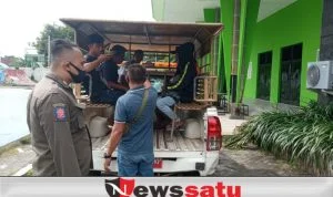 Momen Pettolekoran, 6 Pemuda Desa Gili Diciduk Satpol PP Kota Probolinggo