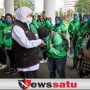 Peringati Hari Kartini, Gubernur Khofifah Peduli Ojol Perempuan