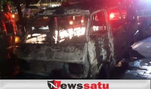 Sebuah Mobil Carry Terbakar di SPBU Ketapang Kota Probolinggo