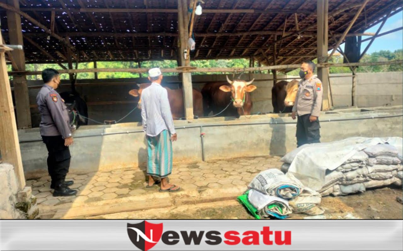 Deteksi Penyakit Hewan, Tim Polres Monitoring Peternak dan RPH di Pamekasan