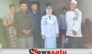 Kades Wanita Ini Dilantik Bersama 72 Kades se Pamekasan