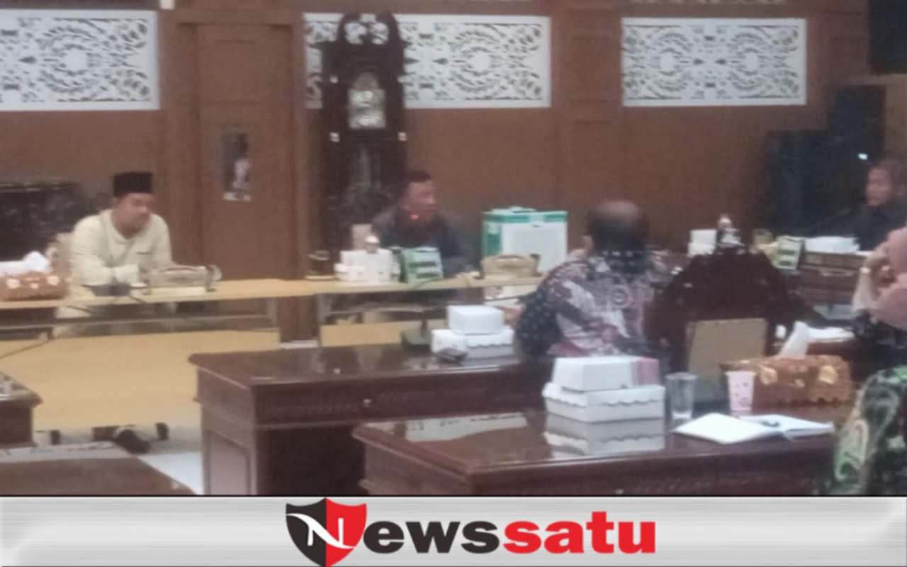 Anggota Banggar Hujani Pertanyaan Pada Sekda Kota Probolinggo