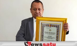 HUT Bhayangkara ke-76, Ketua PWI Jatim Dapat Penghargaan Tan Hana Dharma Mangrva
