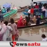 Diguyur Hujan Deras, Warga Pedamaran Tumpah Ruah di Sepanjang Sungai Babatan