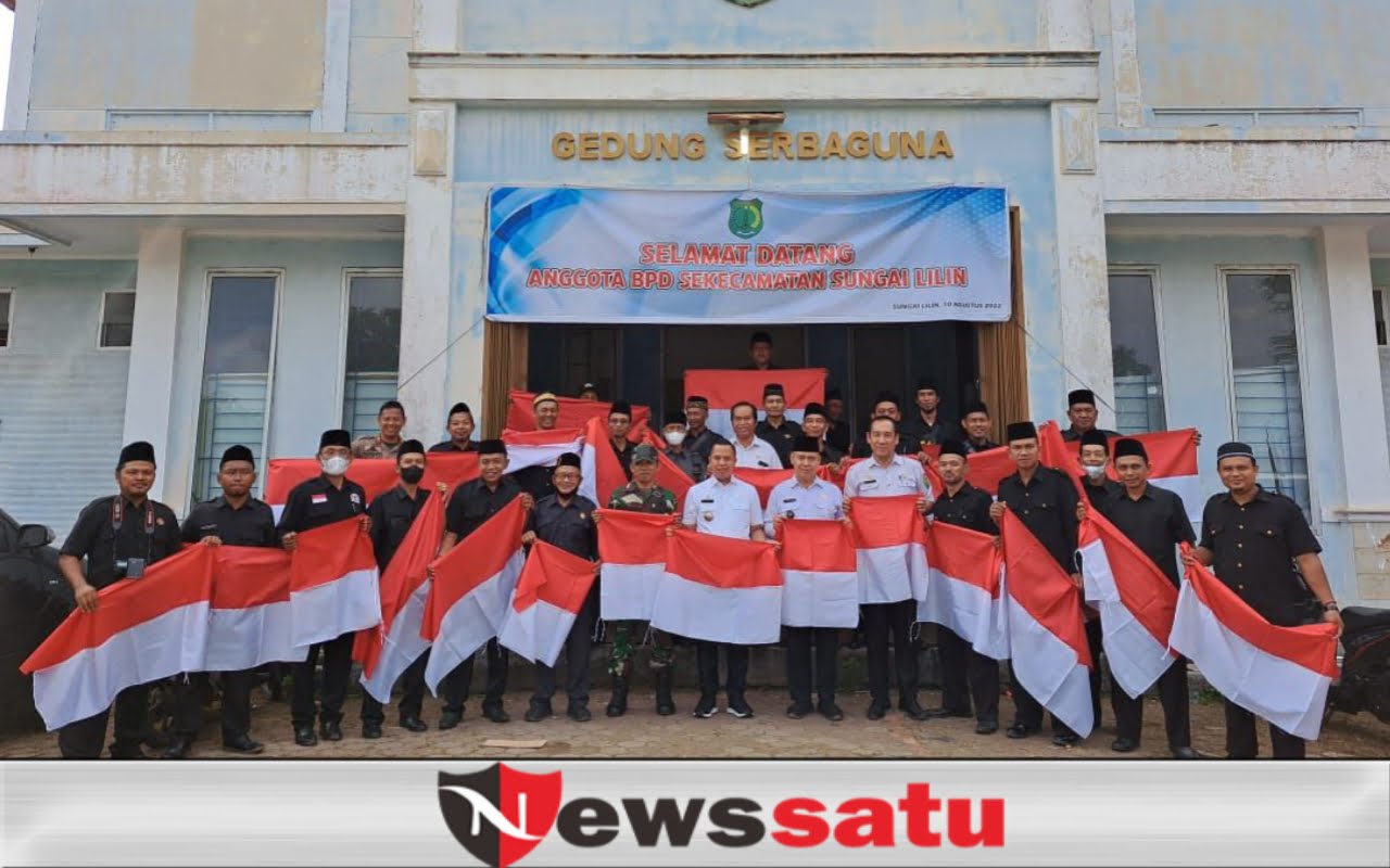 HUT RI ke 77, Camat Sungai Lilin Ajak Seluruh BPD Bagikan 177 Bendera Merah Putih