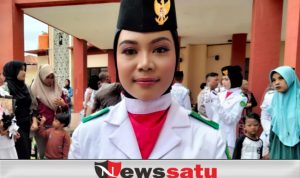 Paras Cantik, Sosok Pembawa Baki Paskibra Pemkab Sumenep