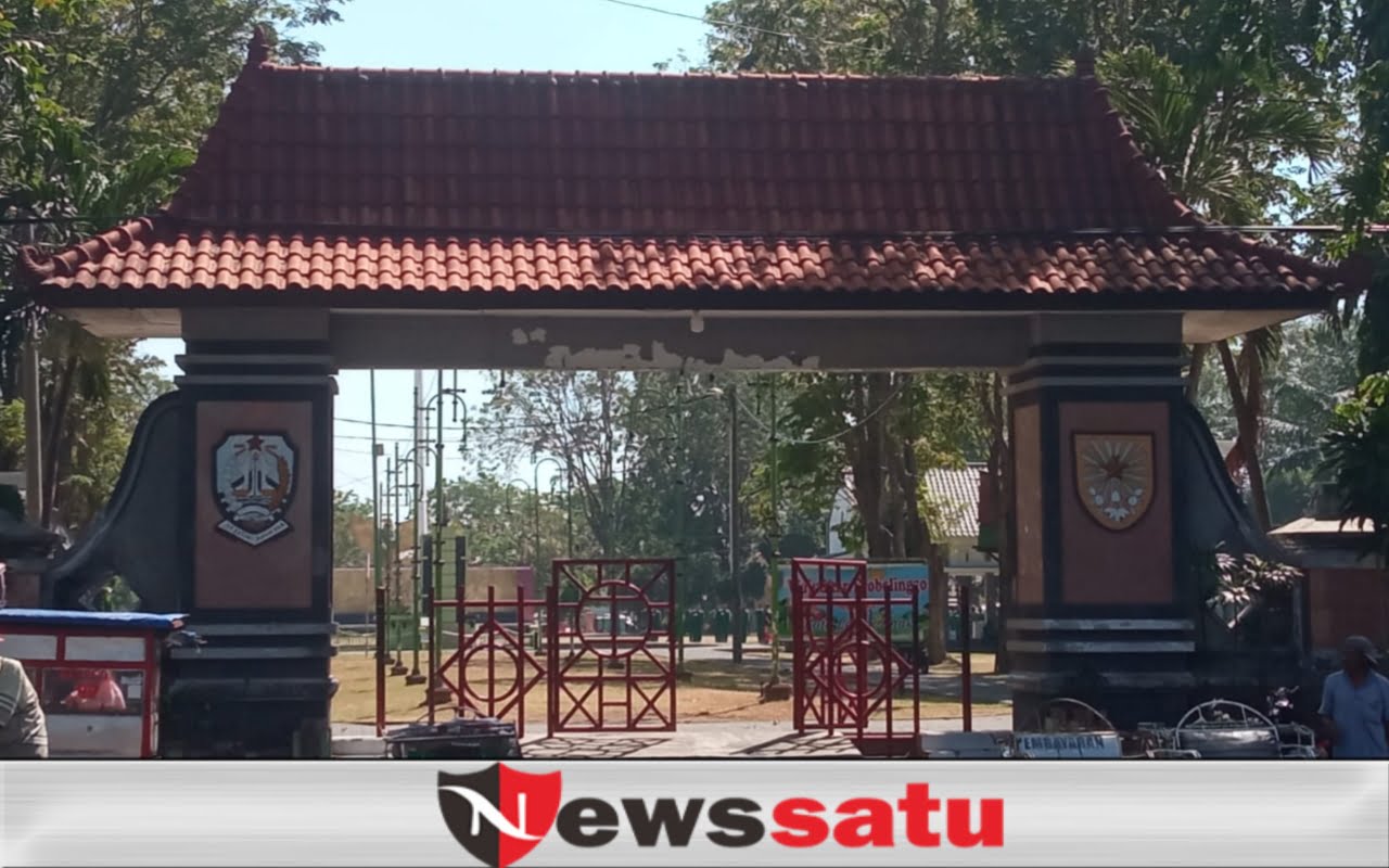 Satpol PP Kota Probolinggo Larang PKL Beraktivitas di Dalam Alun - Alun