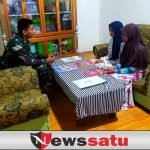 Anggota Satgas Tulus Ikhlas Berikan Pelajaran Kepada Murid Kelas 5 SD