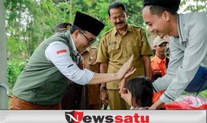 Bupati Baddrut Dianugerahi Lencana Bakti Desa Pratama oleh Pemerintah