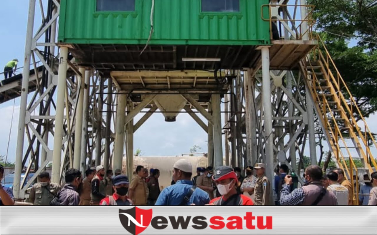 Satpol PP Tutup Perusahaan Batu Split Probolinggo