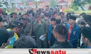 Gugat Maraknya Tempat Hiburan Malam, PMII Unija Demo Satpol PP