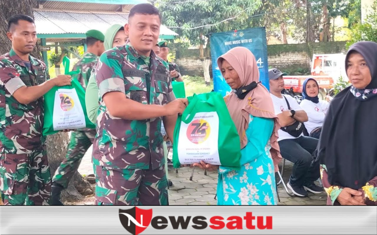 Kodim Bagikan 300 Sembako dan Ajak Donor Darah Warga Pamekasan 