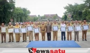 Bupati Anugerahi OPD Inovatif dalam Pelayanan Publik di Pamekasan 