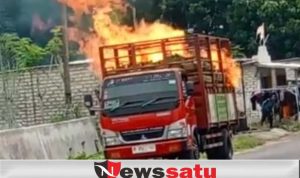 Mobil Truck Bermuatan LPG Terbakar Di Sumenep
