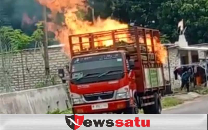 Mobil Truck Bermuatan LPG Terbakar Di Sumenep