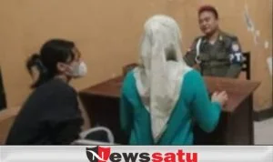 Satpol PP Kota Probolinggo Grebek Muda-mudi dalam Mobil Plat Merah