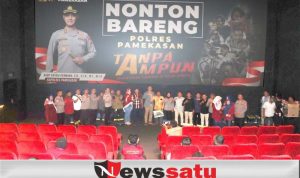 Kapolres Pamekasan Bersama Awak Media Nobar Di Bioskop