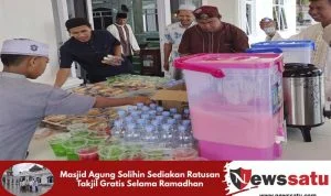 Masjid Agung Solihin Sediakan Ratusan Takjil Gratis Selama Ramadhan