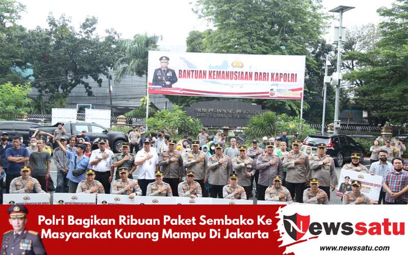 Polri Bagikan Ribuan Paket Sembako Ke Masyarakat Kurang Mampu Di Jakarta