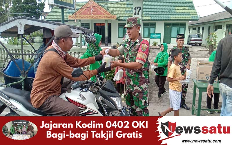 Jajaran Kodim 0402 OKI Bagi-bagi Takjil Gratis