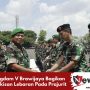 Pangdam V Brawijaya Bagikan Bingkisan Lebaran Pada Prajurit
