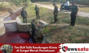 Tim DLH Teliti Kandungan Kimia di Sungai Merah Pamekasan