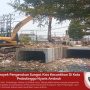 Proyek Pengerukan Sungai, Kios Kecantikan Di Kota Probolinggo Nyaris Ambruk