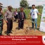 TNI Dan Pemkab Pamekasan Hijaukan Desa Klompang Barat