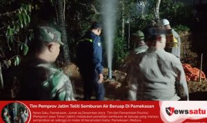 Tim Pemprov Jatim Teliti Semburan Air Beruap Di Pamekasan_20231229_101436_0000 Tim Pemprov Jatim Teliti Semburan Air Beruap Di Pamekasan