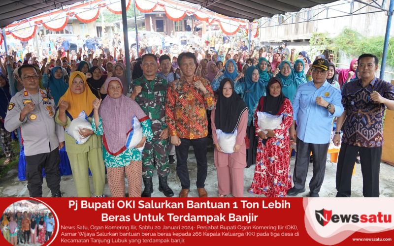 Pj Bupati OKI Salurkan Bantuan 1 Ton Lebih Beras Untuk Terdampak Banjir
