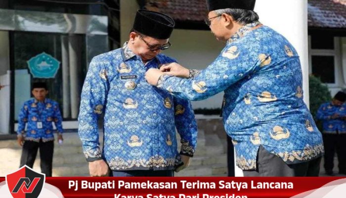 Pj Bupati Pamekasan Terima Satya Lancana Karya Satya Dari Presiden
