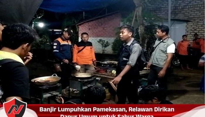 Banjir Lumpuhkan Pamekasan, Relawan Dirikan Dapur Umum untuk Sahur Warga