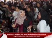 Rayakan HUT RI Bareng Anak Muda, Senator DPD RI Lia Istifhama Jadi Magnet Malam Penurunan Bendera Di Grahadi