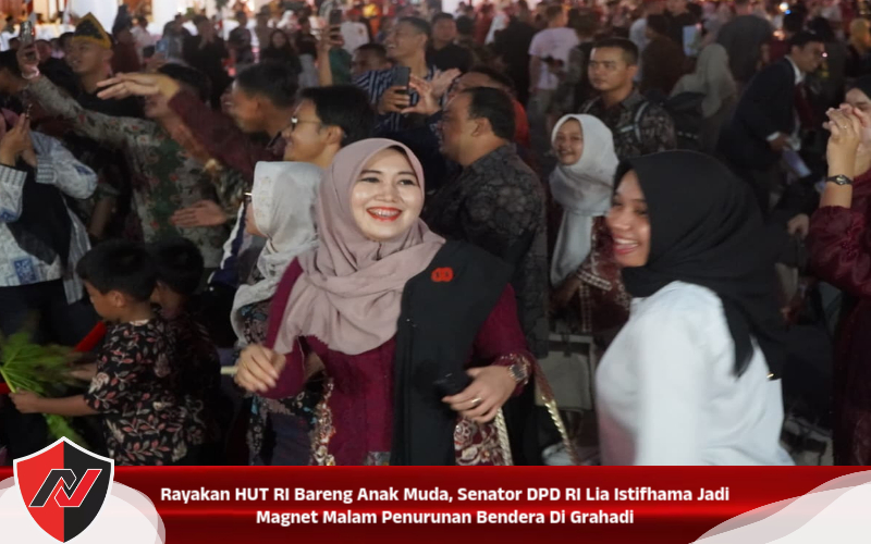 Rayakan HUT RI Bareng Anak Muda, Senator DPD RI Lia Istifhama Jadi Magnet Malam Penurunan Bendera Di Grahadi