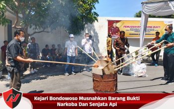 Kejari Bondowoso Musnahkan Barang Bukti Narkoba Dan Senjata Api