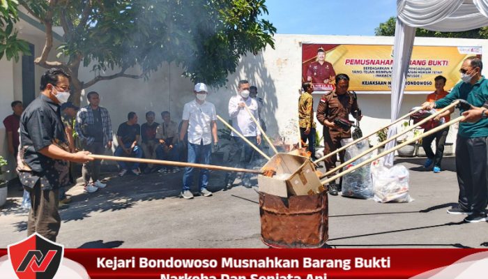 Kejari Bondowoso Musnahkan Barang Bukti Narkoba Dan Senjata Api