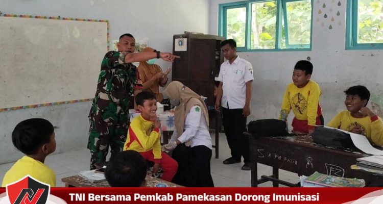 TNI Bersama Pemkab Pamekasan Dorong Imunisasi Campak Untuk Anak Sekolah Dasar