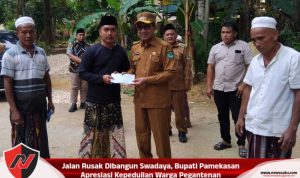 Jalan Rusak Dibangun Swadaya, Bupati Pamekasan Apresiasi Kepedulian Warga Pegantenan