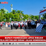 Bupati Pamekasan Lepas Ribuan Pelajar dalam Gerak Jalan Kemerdekaan